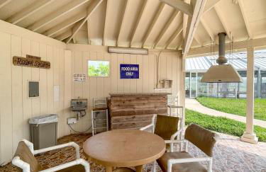 See Dolphins From Your Private Deck with This Beautiful Property! - Foto 15