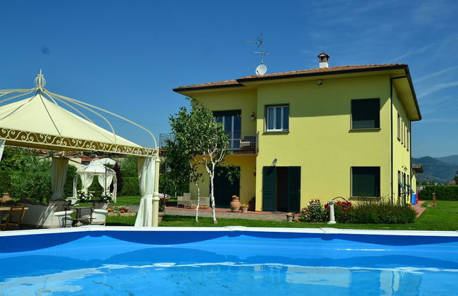 Villa in Montecarlo With Pool and Scenic Views - Foto 1