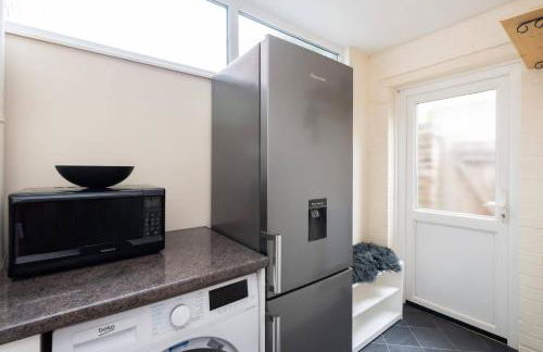 Quaint 3 bed Cottage in central Dorking with parking - Foto 21