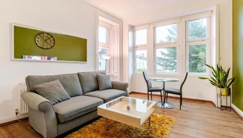 Newly Furnished Flat 4 Minutes Walk To Metro - Foto 1