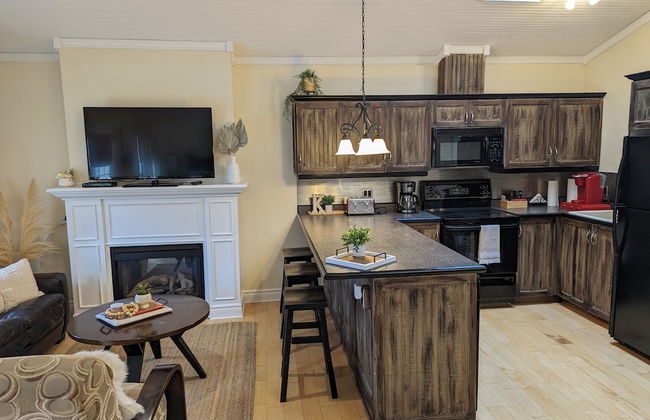 Suites On King - Photo 19