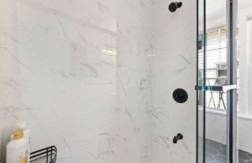 Orange Oasis in the Heart of East Rock with FREE parking near DT and Yale - Foto 3