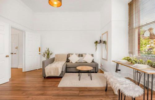 Stylish 1BR Flat-Terrace-Free Parking-Rail Station - Foto 15