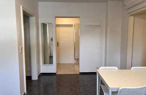 T&K Apartments - Krefeld Zentrum - 1 and 2 room Apartments 20min to Fair DUS - Photo 42