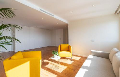 Luxury beach/port apartment - Photo 14