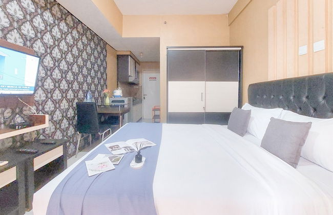 Best Place And Homey Studio Skylounge Tamansari Apartment - Foto 1