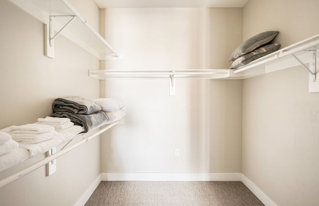 Bright & Breezy | RiNo Art Lofts - Foto 25