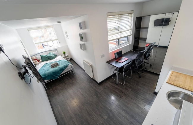 Cosy top Floor Studio Available Near the City! - Foto 4