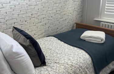 4 BRD House, with Double Parking - Photo 8