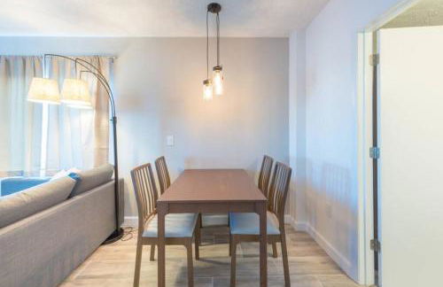 Deluxe Studio w/ Lakeview - free parking/pool - Foto 13