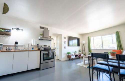 Spring Dream 2BR Apt with Parking in the Heart of DT - Foto 29