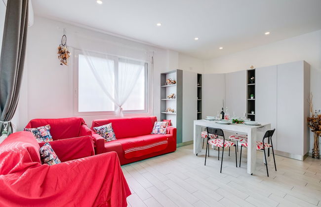 Serafina Beach House - Photo 3