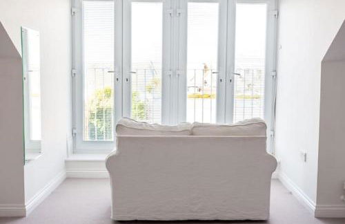 2100 Sq Ft Beach House with large garden - Foto 27