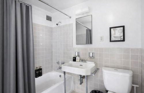 Spacious 2 Bedroom 2 Bathroom Unit Great Location - Foto 8