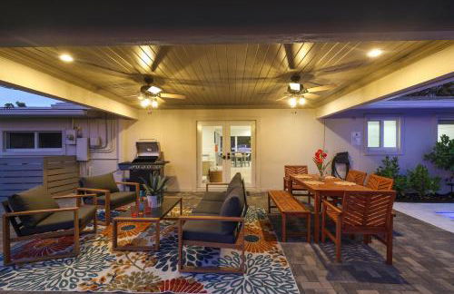 Coastal Palms House - Photo 41