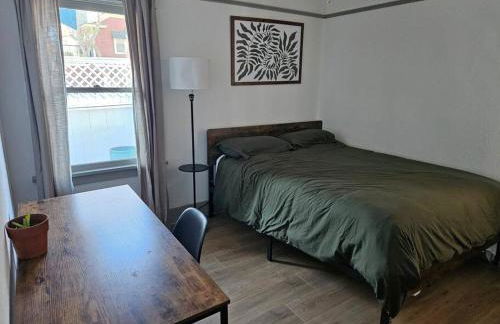 Entire home in Historic Long Beach close to shops - Foto 12