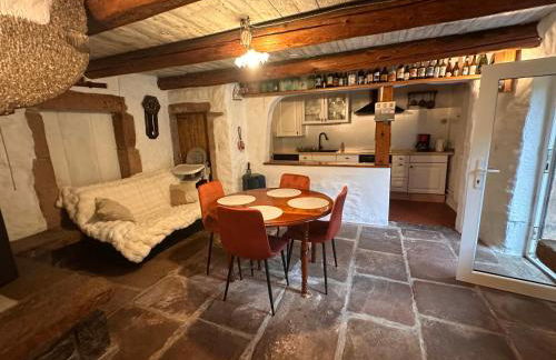 Gîte Charme et Détente, Sauna, Spa,étang et Terrasse Privée - Foto 8