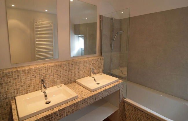 Forestview Family Home - Photo 18