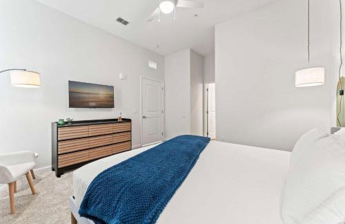 Riviere 3BR Apartment Stylish King Family Pets Friendly Pool & Gym Near Epic Universe - Foto 24