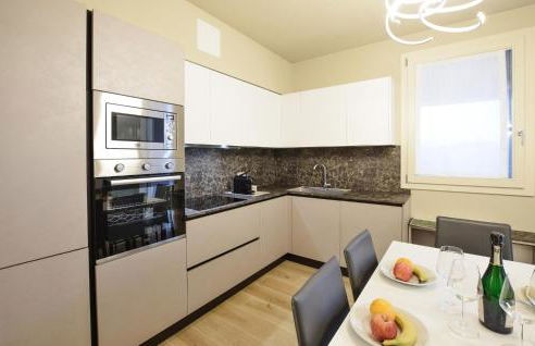 1 Bedroom Lovely Apartment In Premaor - Foto 13