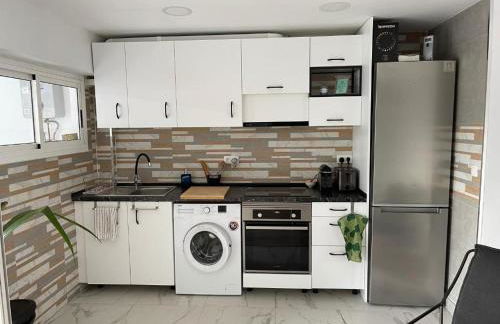 Seaview escape - spacious 3 bed beach apartment & terrace - Foto 6