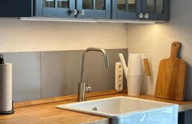 100 qm Ferienwohnung Solgård mit Balkon über den Dächern Tönnings, nahe St Peter Ording und der Nordsee - Foto 2