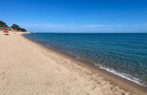 Casa familiar con piscina cerca del mar y montaña - Foto 42