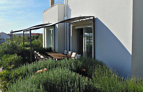 House Natali 70m from the beach - free EV top up - Photo 57