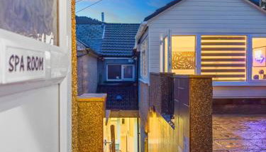 Private Spa Apartment in Maerdy Hot Tub & Sauna - Foto 5