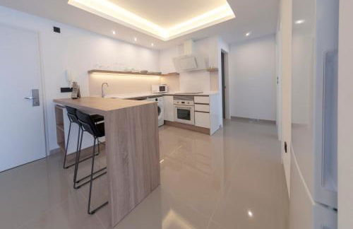 Apartamentos La Laguna I Luxury Apartments - Photo 12