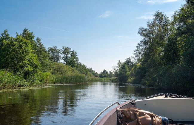 Canal-side Stay, Giethoorn - Photo 24