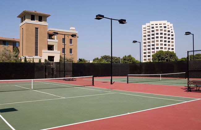 Global Luxury Suites at The Village - Photo 49