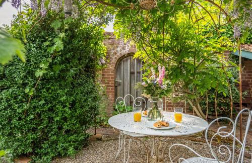 Extraordinary 15th Century timber framed cottage in famous Medieval village - The Tryst - Foto 25