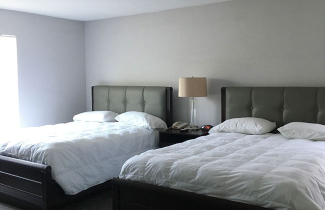 Ambassador Inn And Suites - Photo 6