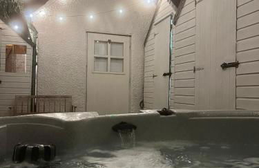 The Telephone exchange very quaint hot tub stay - Foto 7