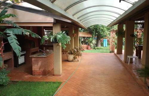 Chácara Linda e Aconchegante com 300mega Internet, Quadra Beach Tennis e Mesa de Sinuca - Foto 13