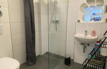 Kleines Juwel mit super Komfort - Fußbodenheizung, Regendusche, Waschmaschine - Foto 7