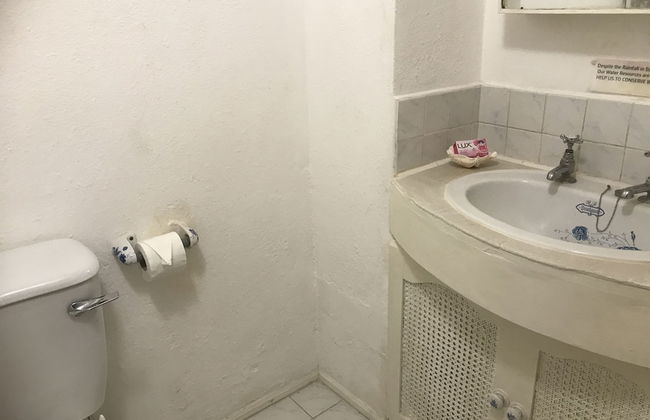 Barbados Chi Guest House - Photo 63