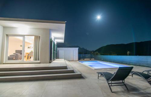 Villa Ivka NEW HOUSE pool and beautiful view - Photo 4