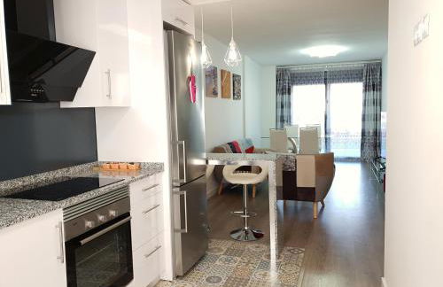 Boutique apartment near the beach, 1 Gbps Wi-Fi - Photo 5