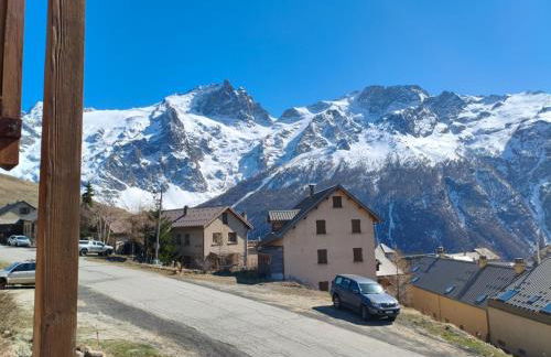 Les Soleils de la Meije 6 route de la station immeuble le beau rochas - Foto 1