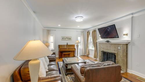 Modern Group Getaway with Private Yard in Cincinnati - Foto 4