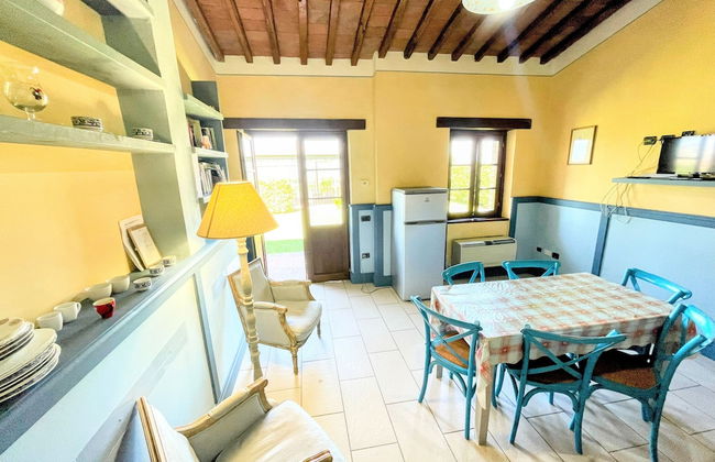 Apt 5 Aircon, Wifi, Infinity Pool, Jacuzzi, Gardens Incredible! Sleeps 4 - Photo 44