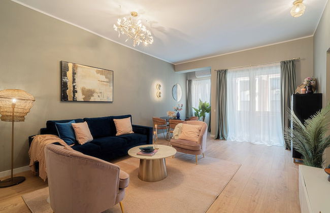 Designer 2-Bedroom Flat with Balcony & Full Amenities Steps from Piata Universitatii - Foto 27