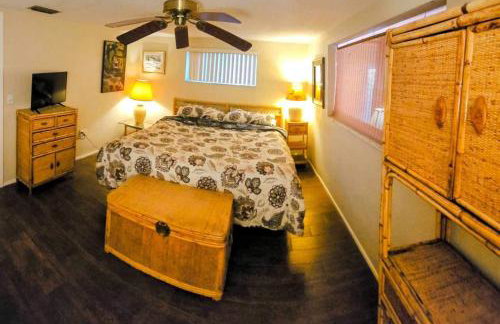 Private Tropical Waterfront Sanctuary w pool, hot tub & an island! Pet Friendly - Foto 4