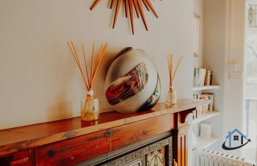 Unique Boathouse, detached free parking x4 cars - Foto 3