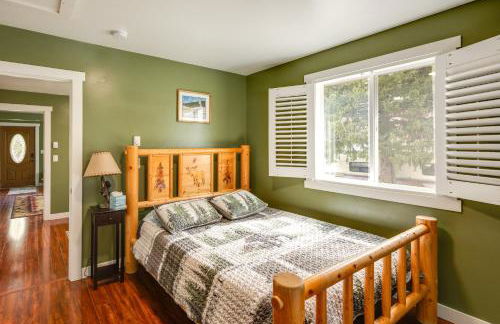 Deck with Hot Tub Ashton Cozy Cub Cabin - Foto 11