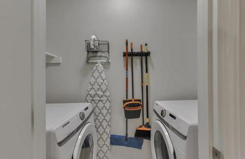 Your Vibrant Dallas Getaway Home - Foto 29