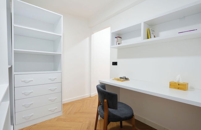 Chic & Modern 4BR Home in Old Tbilisi - Photo 5