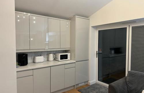 Private and Peaceful Space With Free Parking - Foto 14